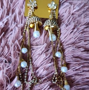 Golden pearl Earrings
